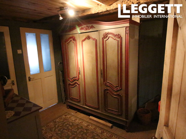 Image No.6-2 Bed House for sale