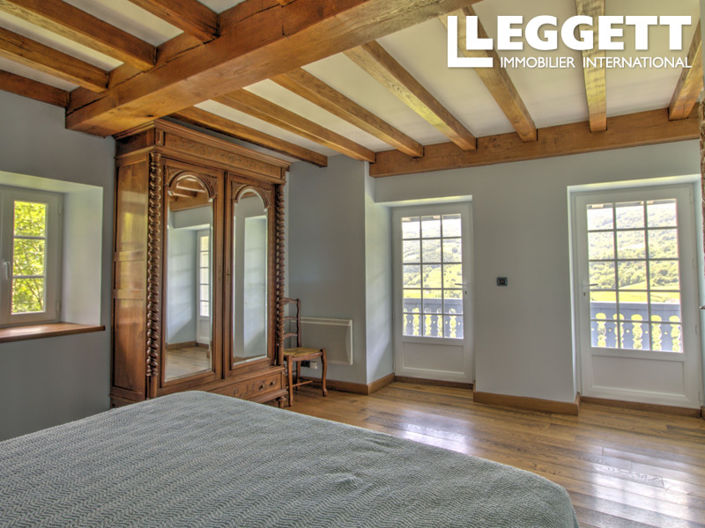 Image No.7-4 Bed House for sale