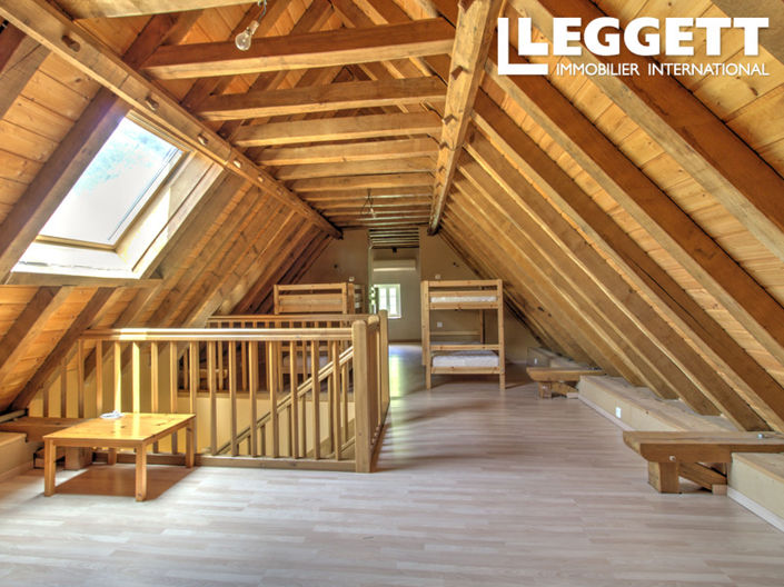 Image No.8-4 Bed House for sale