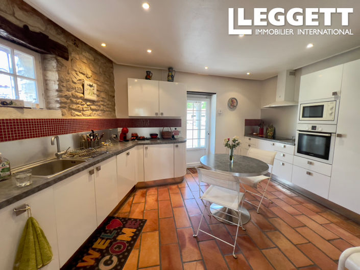 Image No.8-4 Bed House for sale