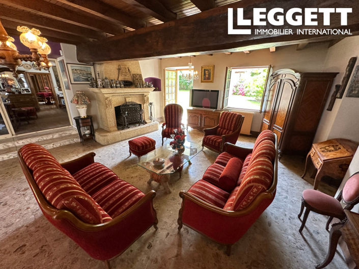 Image No.6-4 Bed Commercial for sale