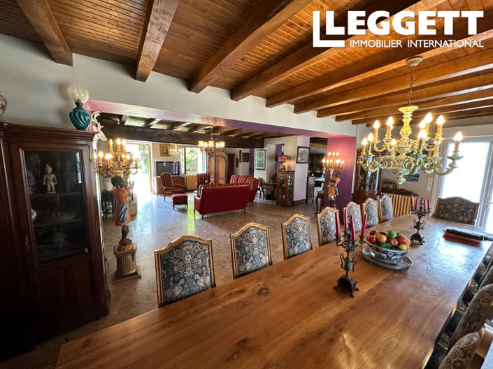 Image No.7-4 Bed Commercial for sale