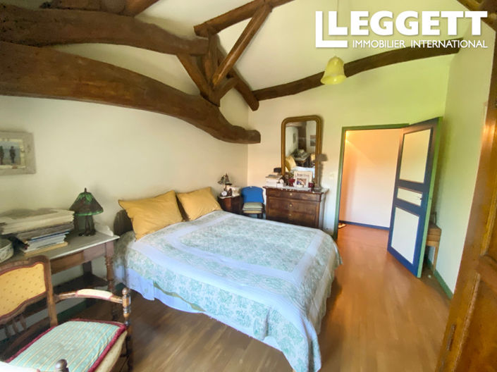 Image No.5-5 Bed House for sale