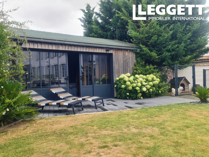 Image No.2-6 Bed House for sale