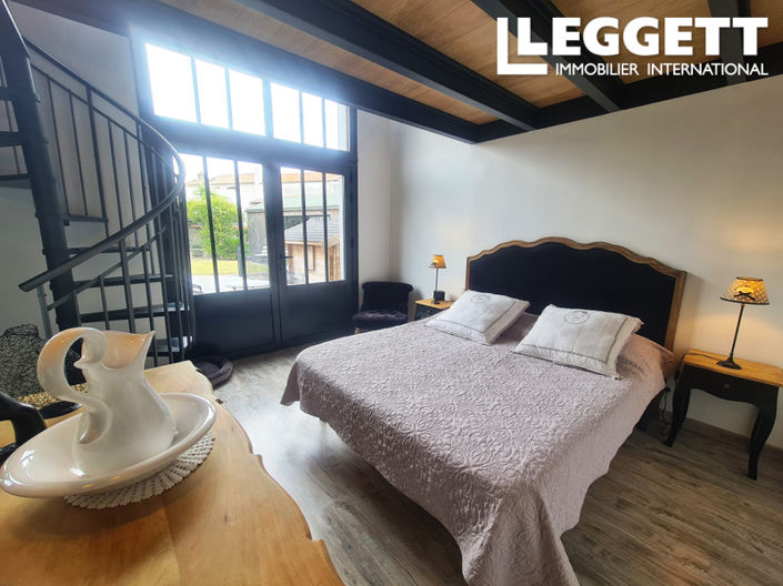 Image No.7-6 Bed House for sale