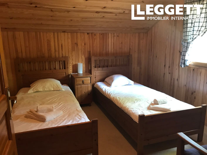 Image No.7-3 Bed House for sale