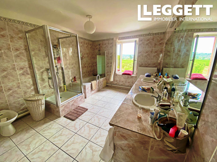 Image No.4-7 Bed House for sale