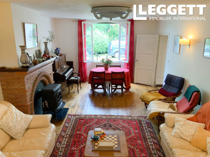 Image No.9-6 Bed House for sale