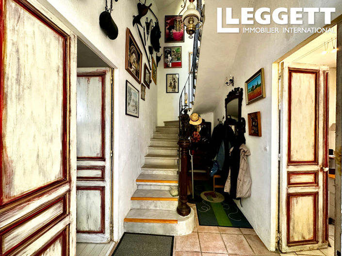 Image No.7-5 Bed House for sale