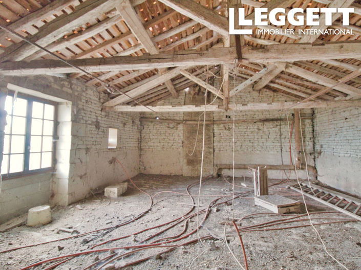 Image No.8-2 Bed House for sale