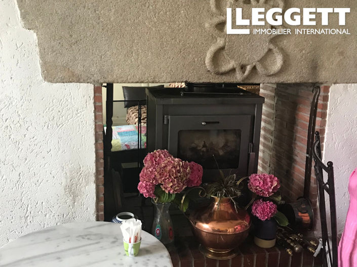 Image No.8-8 Bed House for sale