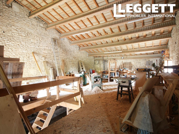 Image No.10-5 Bed House for sale