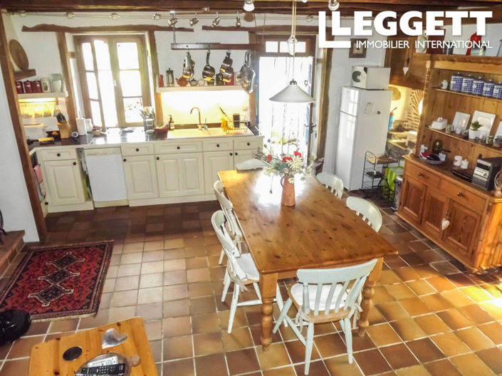 Image No.4-2 Bed House for sale