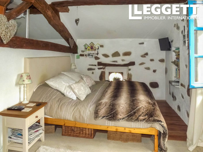 Image No.8-2 Bed House for sale