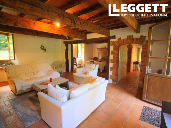 Image No.8-6 Bed House for sale