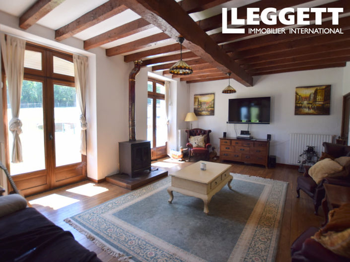 Image No.8-10 Bed House for sale