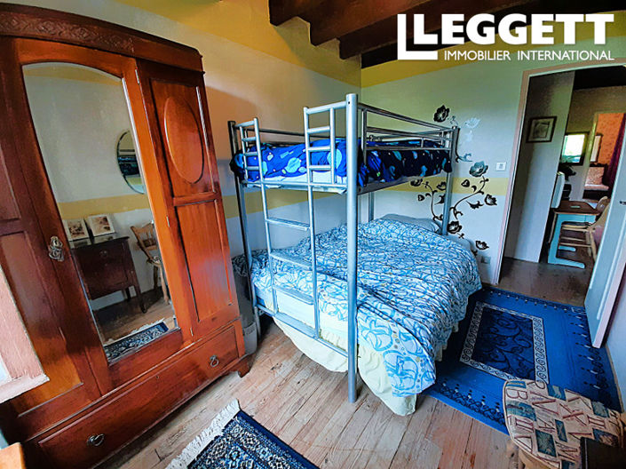 Image No.10-3 Bed House for sale