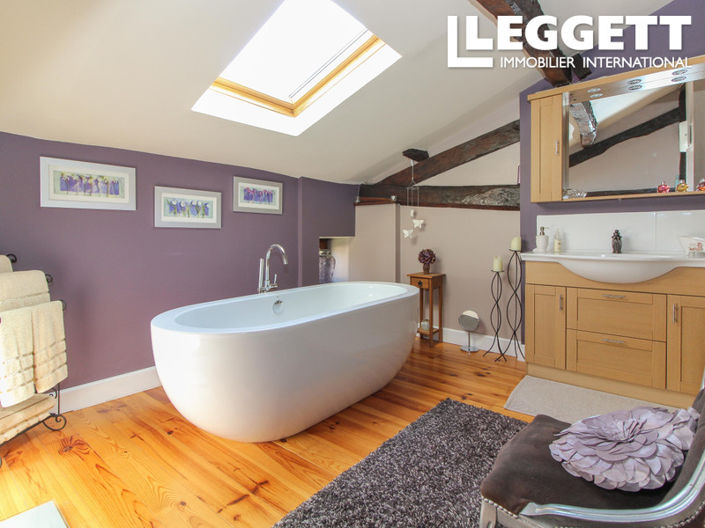 Image No.9-2 Bed House for sale