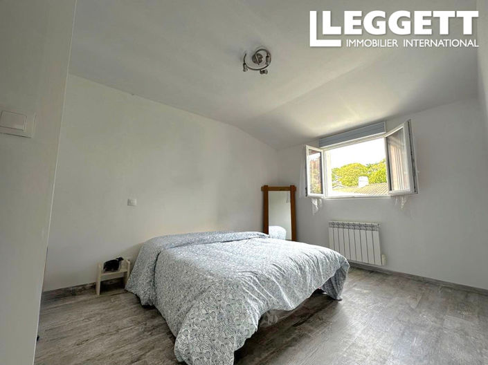 Image No.6-3 Bed House for sale