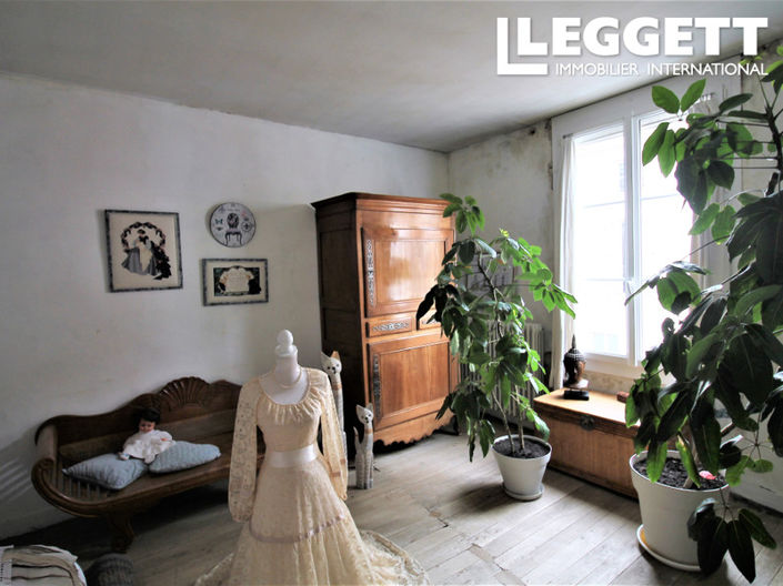 Image No.7-5 Bed House for sale