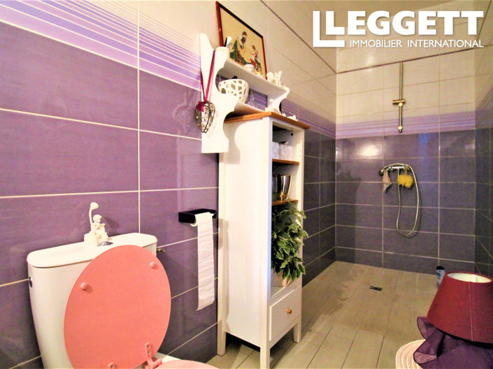 Image No.9-5 Bed House for sale