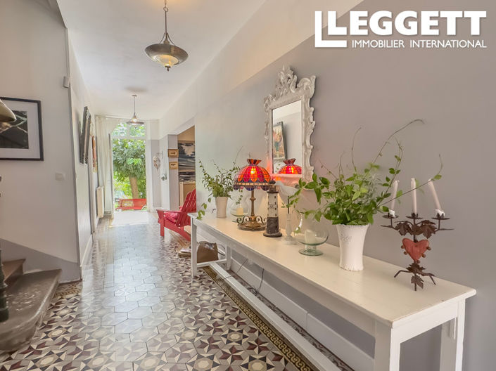 Image No.3-4 Bed House for sale