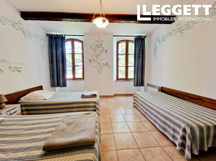 Image No.9-4 Bed House for sale