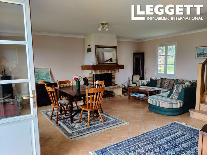 Image No.6-5 Bed House for sale