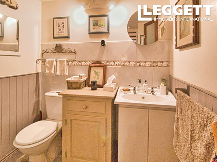 Image No.10-2 Bed House for sale