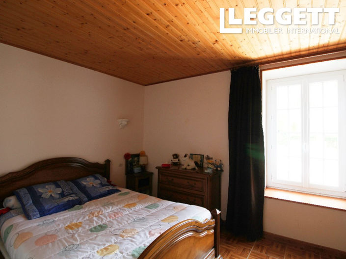 Image No.7-4 Bed House for sale