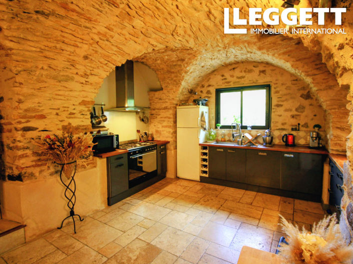 Image No.7-7 Bed House for sale