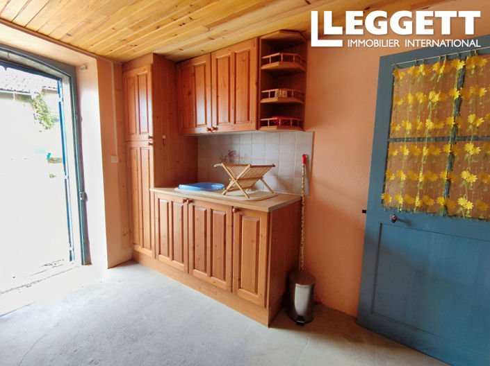 Image No.3-1 Bed House for sale