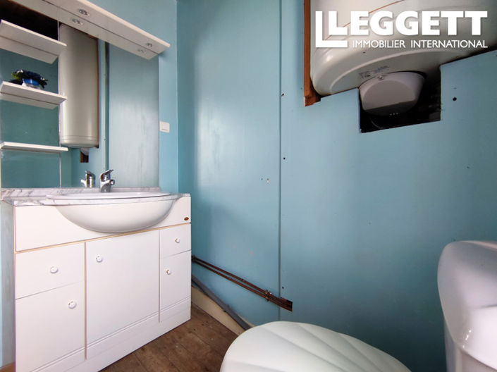 Image No.8-1 Bed House for sale