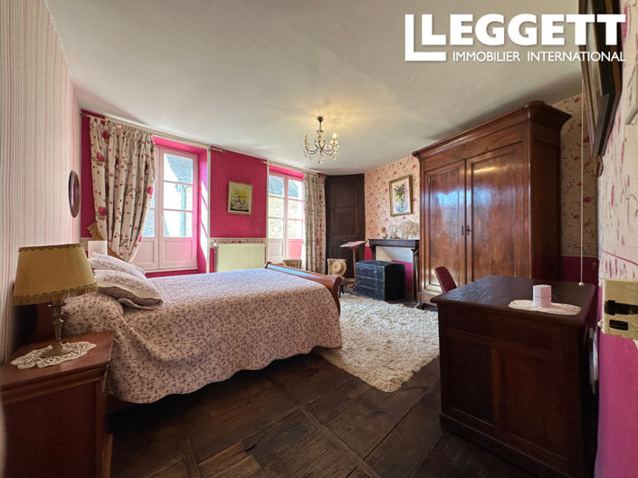 Image No.9-4 Bed House for sale