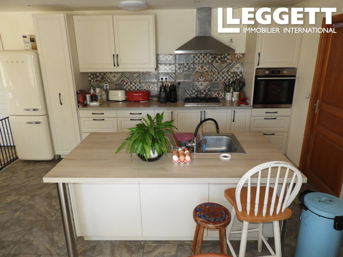 Image No.4-5 Bed House for sale