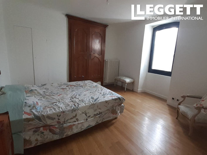 Image No.4-4 Bed House for sale