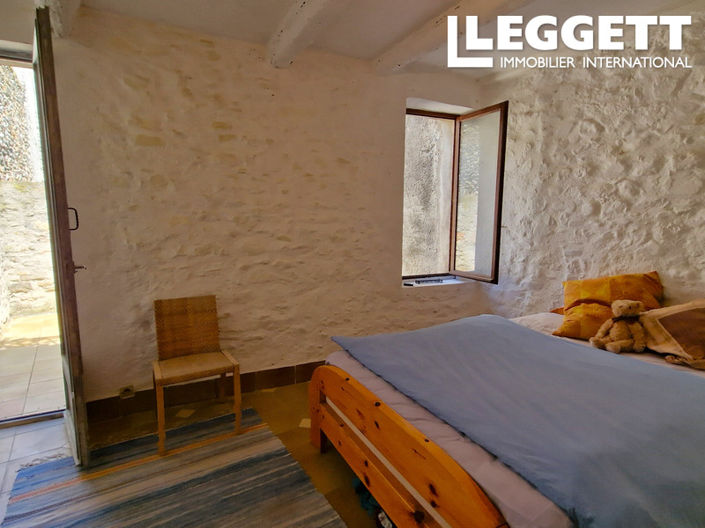 Image No.8-4 Bed House for sale