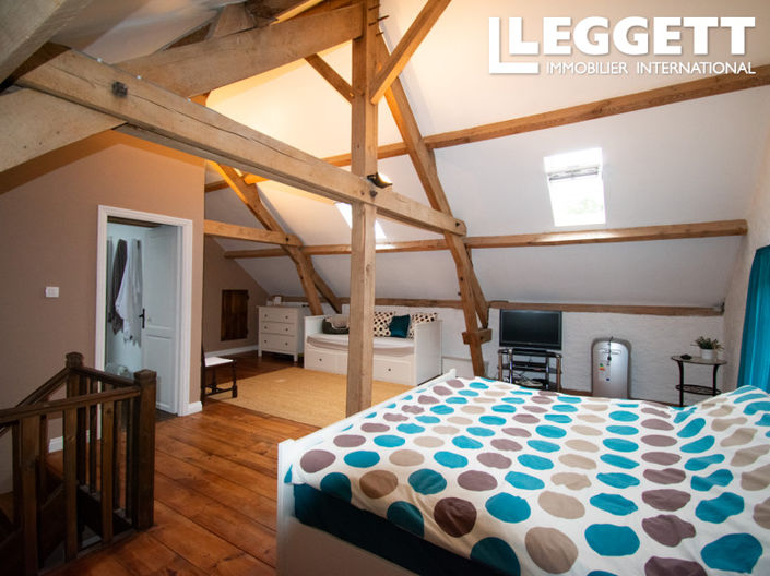 Image No.7-5 Bed House for sale