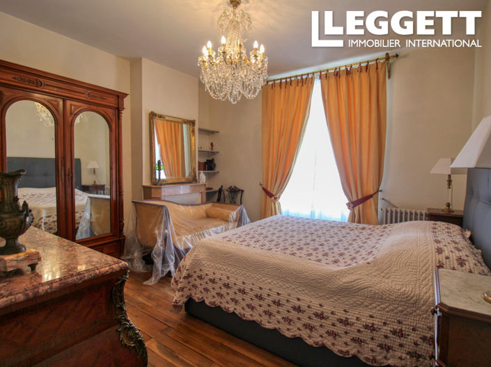 Image No.10-5 Bed House for sale