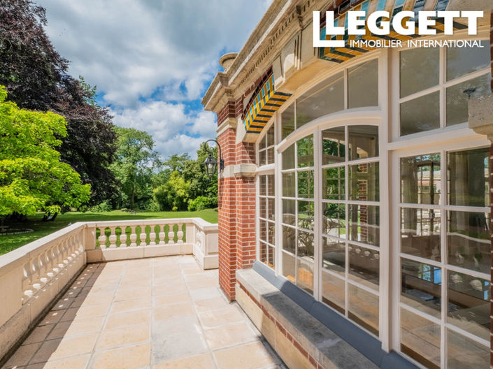 Image No.7-10 Bed House for sale