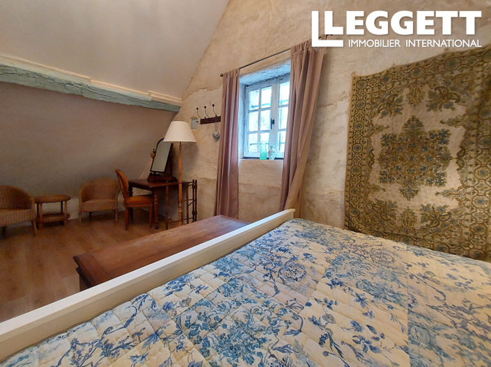 Image No.8-4 Bed House for sale