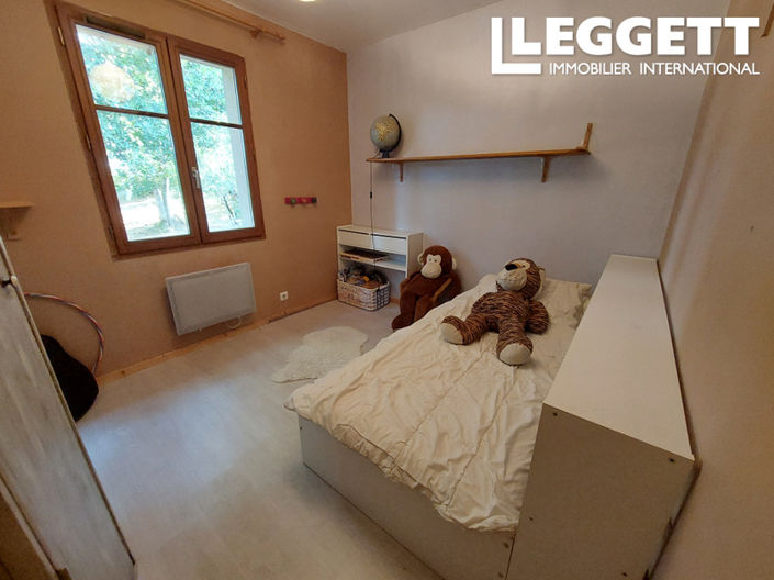 Image No.8-4 Bed House for sale