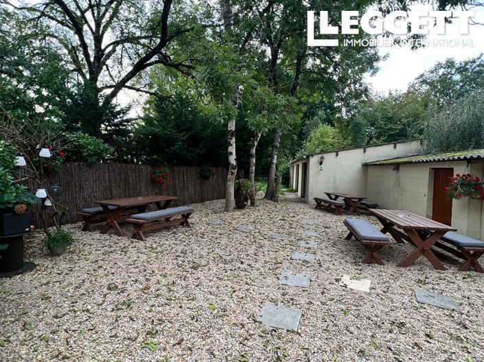 Image No.6-4 Bed Commercial for sale