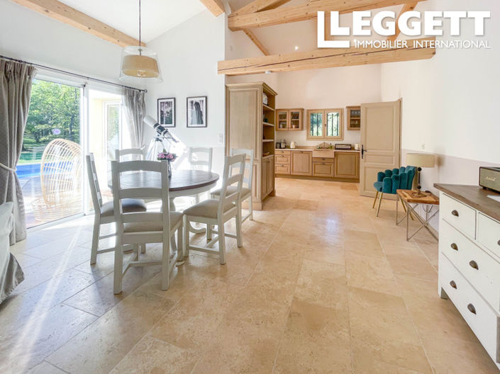 Image No.2-5 Bed House for sale