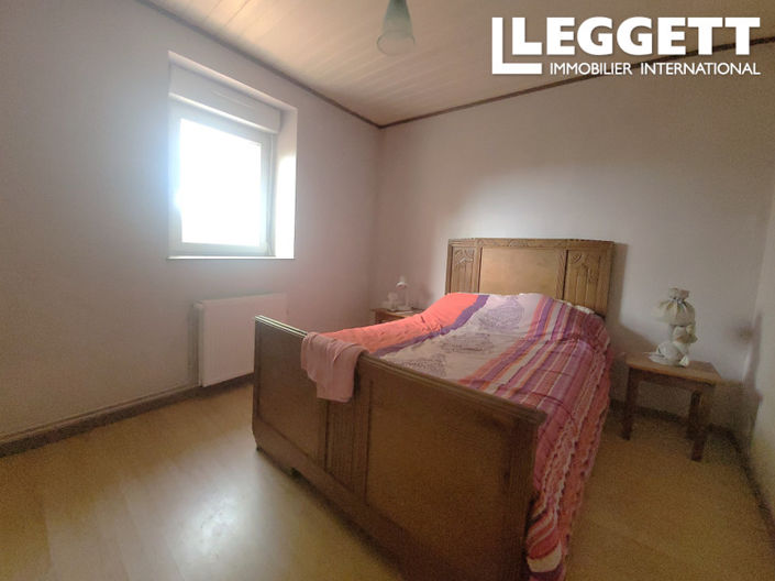 Image No.10-5 Bed House for sale