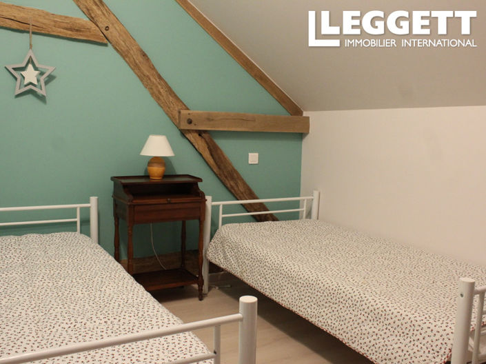 Image No.7-12 Bed House for sale