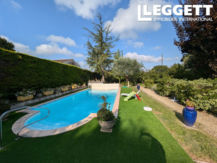 Image No.2-5 Bed House for sale