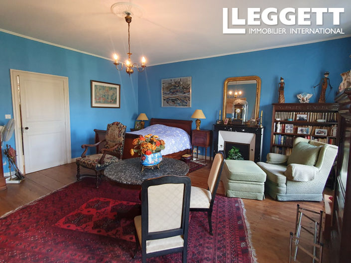 Image No.7-5 Bed House for sale