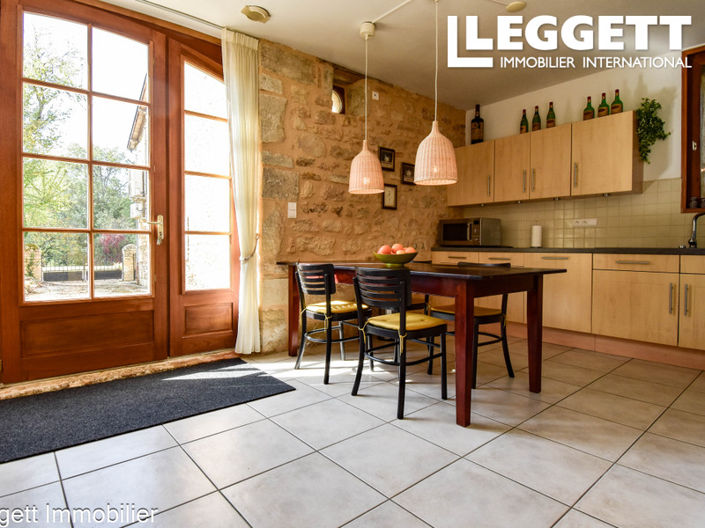 Image No.2-4 Bed House for sale