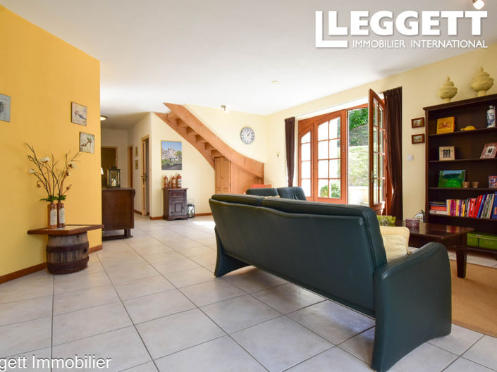 Image No.3-4 Bed House for sale